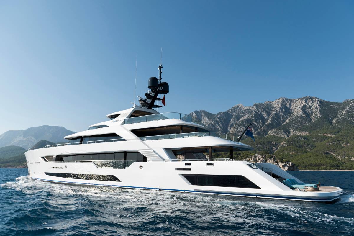 Alia Yachts 55m Al Waab