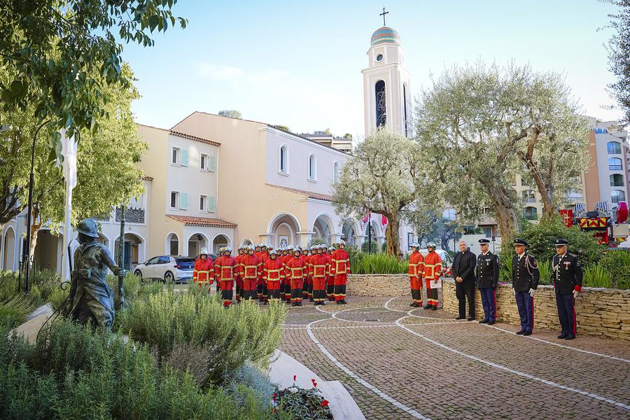 Ceremony in honour of firefighters who died in WWI