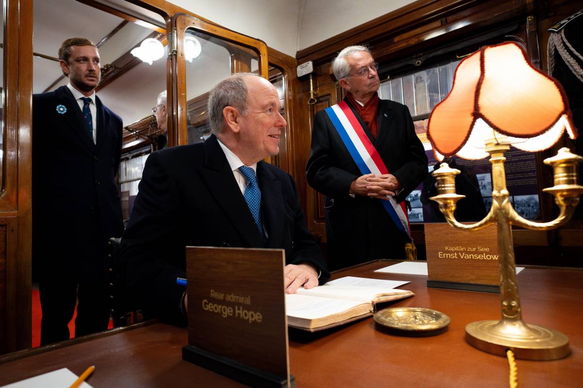 Prince Albert II and Pierre Casiraghi honour Remembrance Day in Compiègne