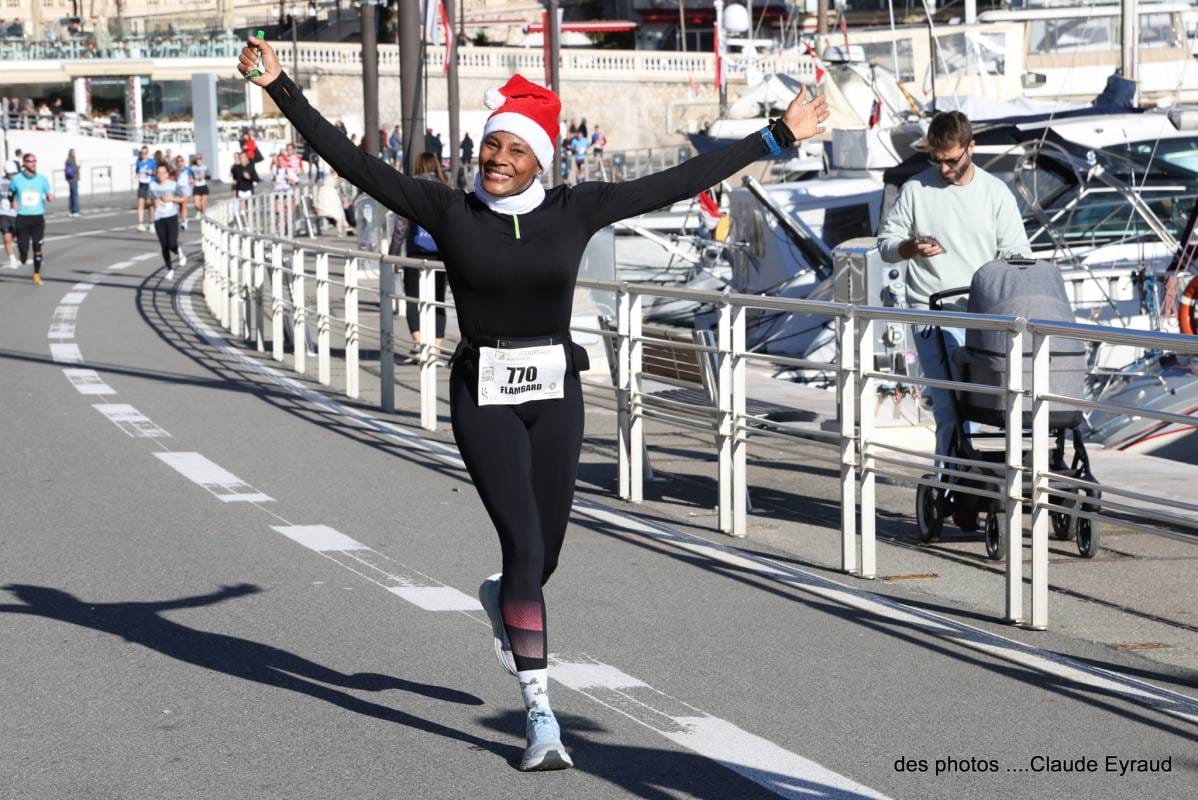 Fast Times, Festive Threads: The Giru di Natale’s Jolly Joggers